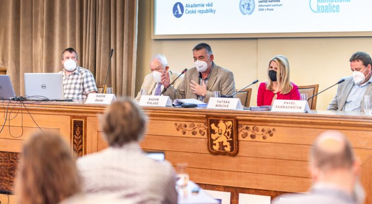 Nová zpráva IPCC stále považuje cíl Pařížské dohody za dosažitelný, z klimatu se ale musí stát prioritní téma světové politiky